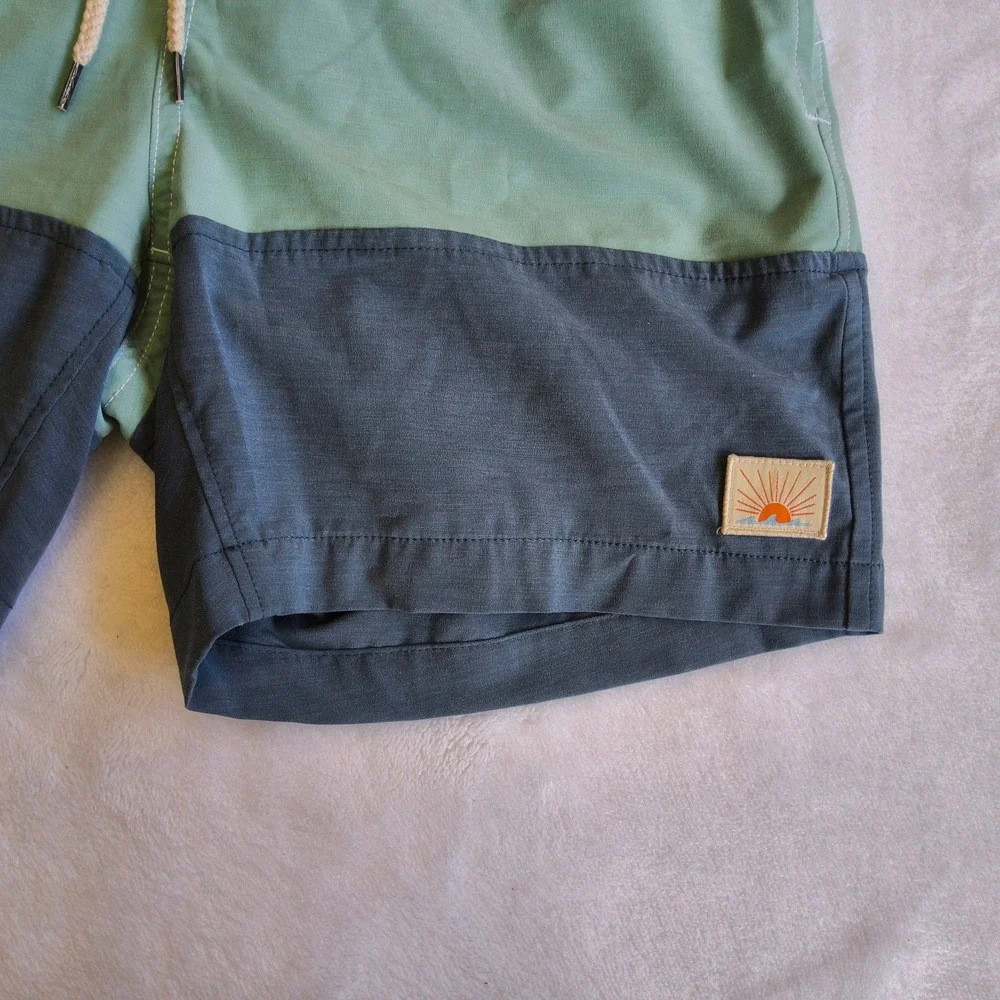 Faherty Beacon Swim Trunks Board Shorts Mens Small Green Blue Colorblock Lined